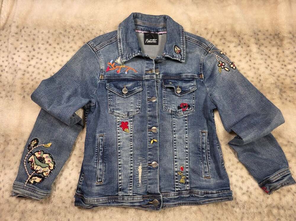 Nanette Lepore Whimsy Wash Embroidered Patch Denim Jacket Small